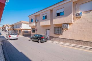 Appartement  Calle san juan de dios. Venta de piso en las gabias de 2 dormitorios con garaje y traste