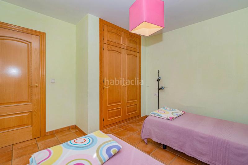 Foto eba89a33-7ab6-4631-99be-97982aa68db1. Xalet amb calefacció aparcament piscina a Altos de la Zubia Zubia (La)