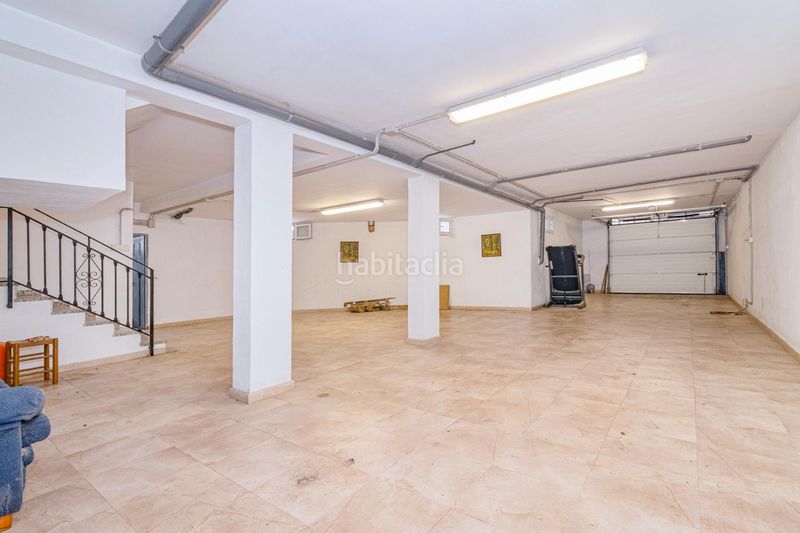 Foto 077c11c9-0f19-4da7-bca4-1f3dc160034e. Xalet amb xemeneia calefacció aparcament piscina a Atarfe