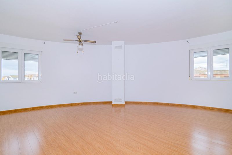 Foto 0a0e9443-a83e-4fcd-a286-cf68526dfbb9. Xalet amb xemeneia calefacció aparcament piscina a Atarfe