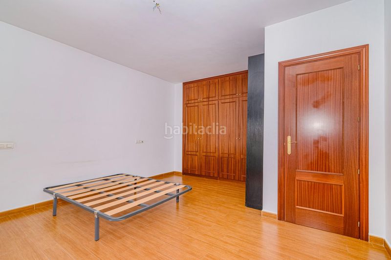 Foto a8c7af86-54f7-4d62-baf0-579a329d2dd5. Xalet amb xemeneia calefacció aparcament piscina a Atarfe