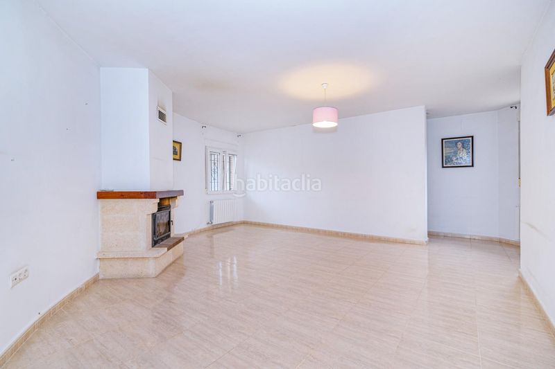 Foto ece0ea63-f37c-482a-bdf9-b6f2dca55438. Xalet amb xemeneia calefacció aparcament piscina a Atarfe