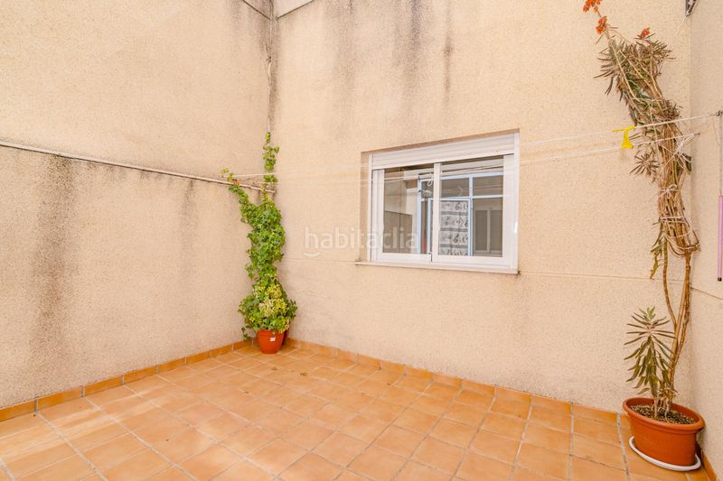 Foto 0621377c-bd0d-4756-a85d-05fbcc628f75. Pis a calle comares 32 a Atarfe