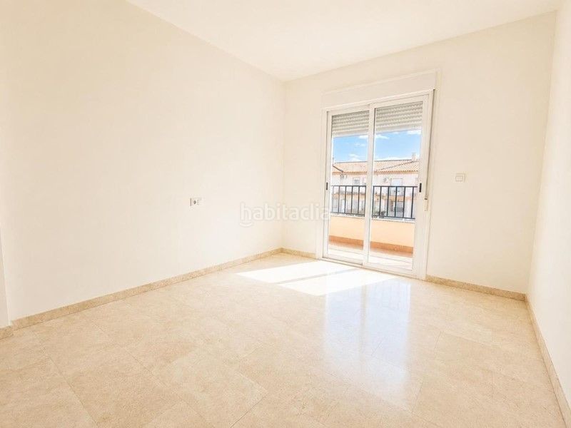 Foto b72b21c6-c164-4a27-a149-60b489e01de9. Casa adossada amb calefacció a Atarfe