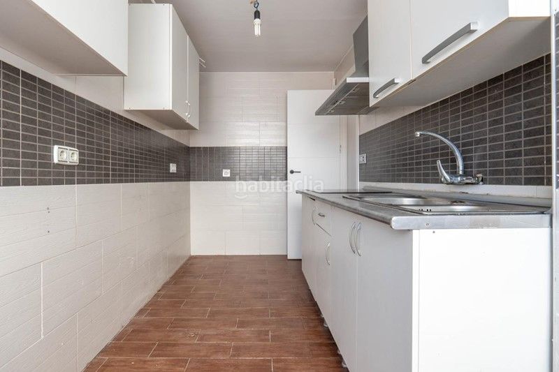Foto 2cfb7a7a-4018-4f73-adc1-c8053a8a5ee1. Pis a Avda. De los Ogíjares Armilla