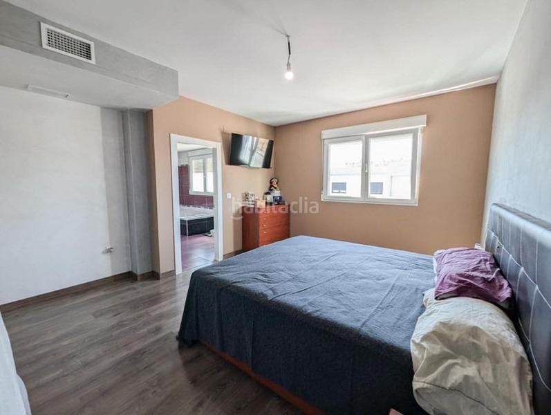 Foto 0c115ae1-5b44-4d7c-804c-4667138f9724. Casa adosada casa en venta en Cúllar Vega