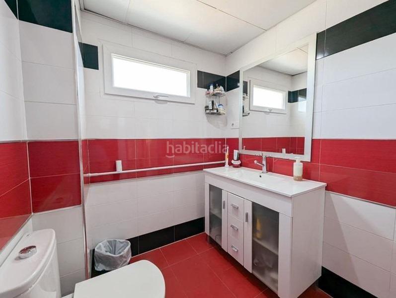 Foto 6240eed5-42b4-4574-8a9f-e0e25a6e9878. Casa adosada casa en venta en Cúllar Vega