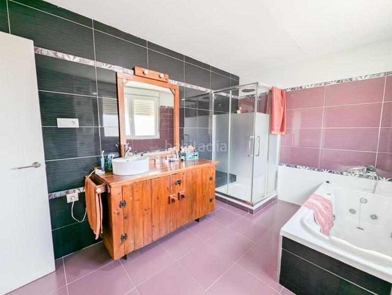 Foto 91eeff45-f53f-4d2f-a05a-f9fb3be1513b. Casa adosada casa en venta en Cúllar Vega