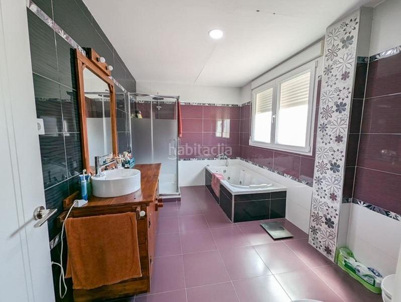 Foto a0fe8efa-069b-485b-8ef7-cc8f240ee5f8. Casa adosada casa en venta en Cúllar Vega