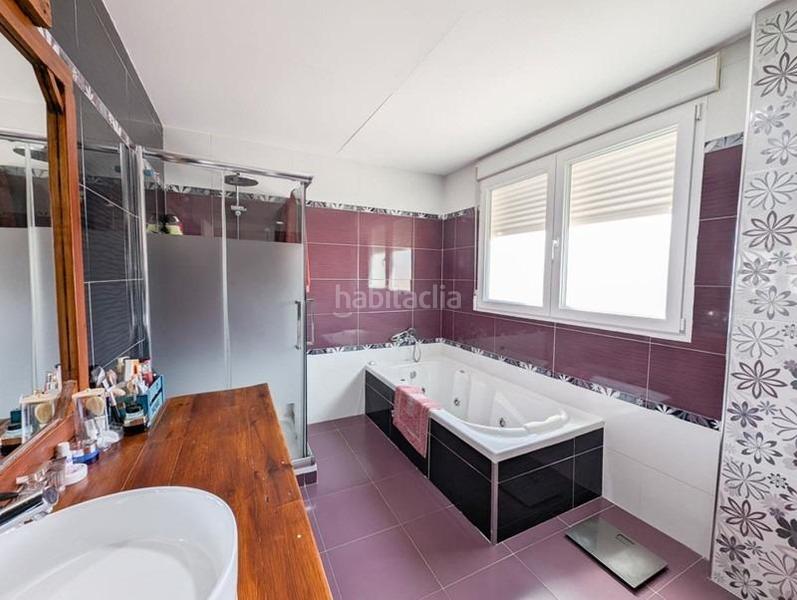 Foto bdb58ecc-b564-43a7-a291-38a47e5e4bcb. Casa adosada casa en venta en Cúllar Vega