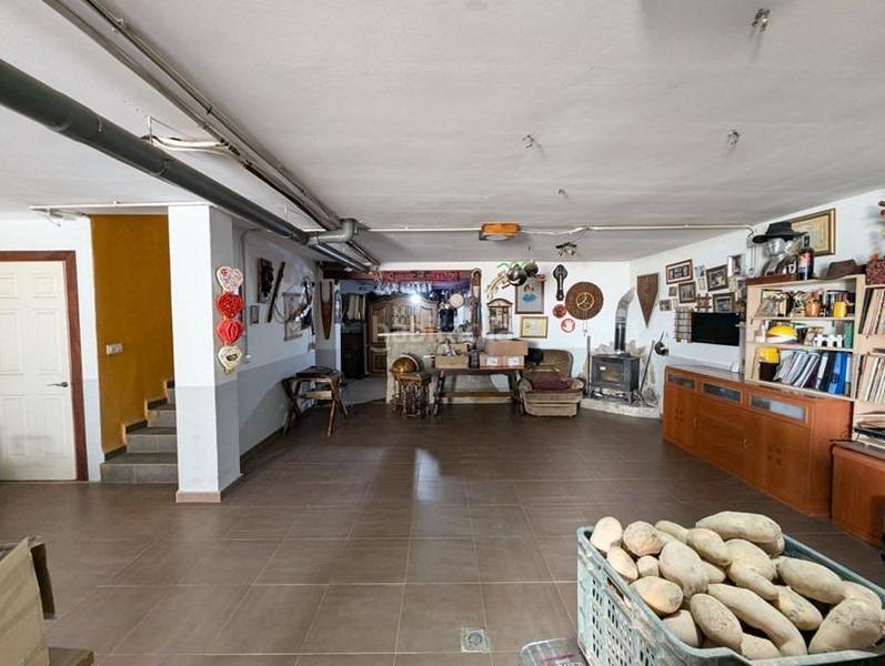 Foto d2b86891-d52b-43e8-a4f1-8b7927cc2b7a. Casa adosada casa en venta en Cúllar Vega