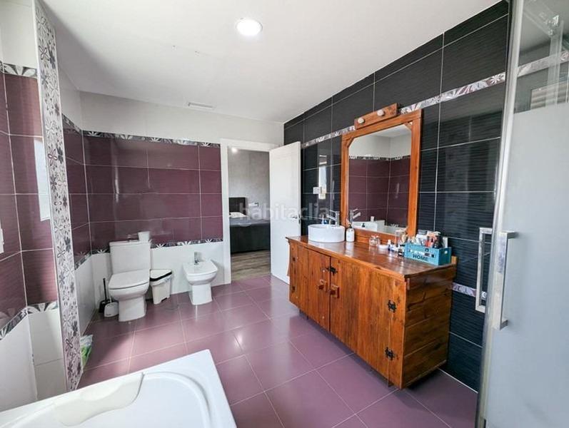Foto fc9f9b8e-79fd-4e89-a2cf-4ecdbf967350. Casa adosada casa en venta en Cúllar Vega