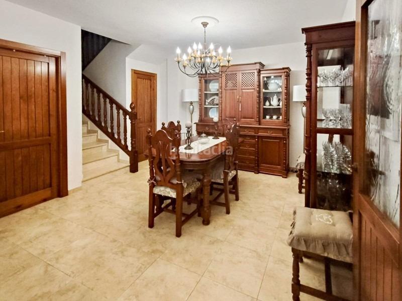 Foto d85e096a-26cc-43fe-85b9-1c5cebc29102. Casa  en venta en el centro en Atarfe