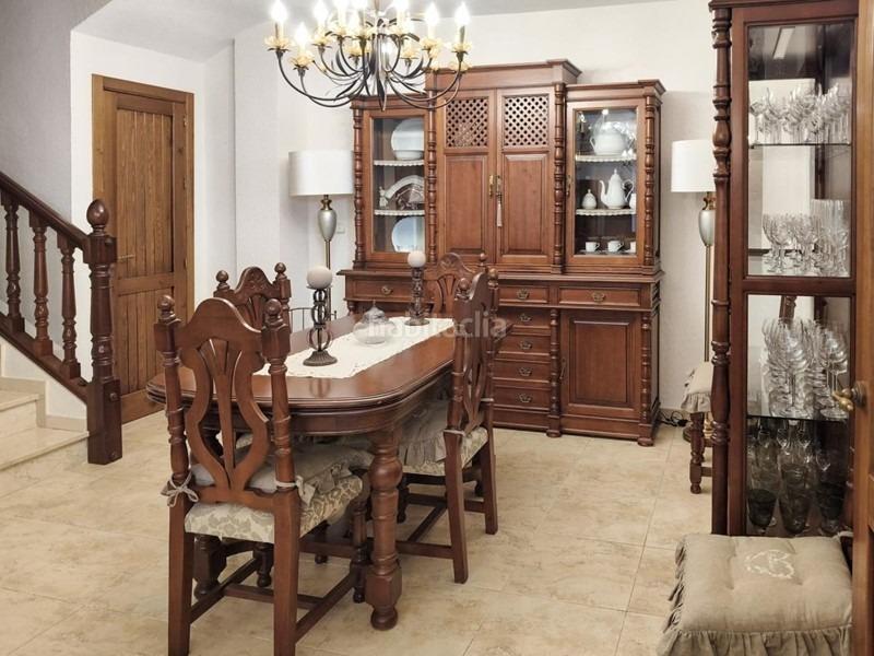 Foto f0d7a421-04de-4b5a-80a0-322b12b6522b. Casa  en venta en el centro en Atarfe