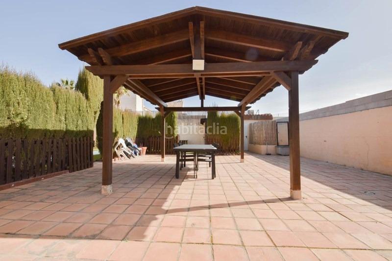 Foto 19f6f222-2e63-46a8-8e96-54b25fbed6bc. Chalet  en venta en Urbanizaciones Alhendín
