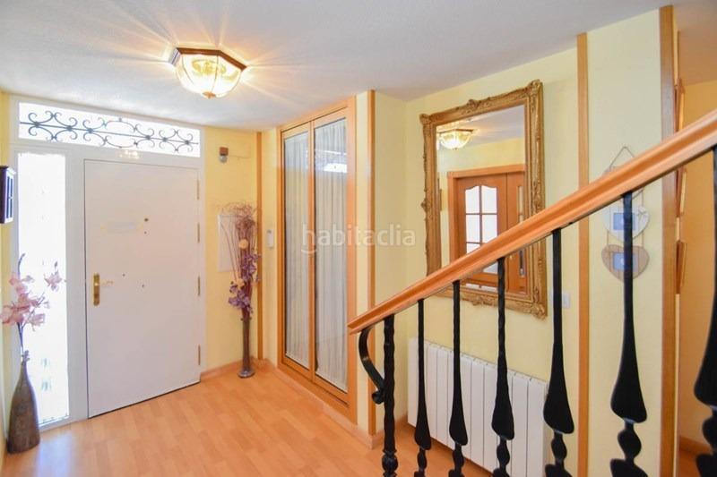 Foto 4a50edfb-cccf-459f-8ad4-562f54eaac5c. Chalet  en venta en Urbanizaciones Alhendín