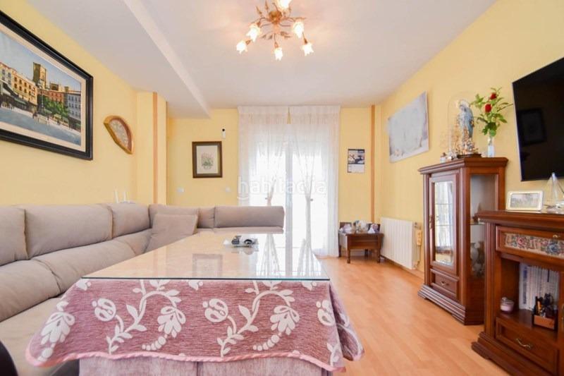 Foto 4fd90a3f-1c61-4e57-95f9-835785a6209c. Chalet  en venta en Urbanizaciones Alhendín