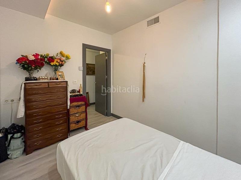 Foto 2ce1c9e8-3916-472d-a0b0-46d676880c95. Piso  céntrio en zona arabial en Camino de Ronda Granada