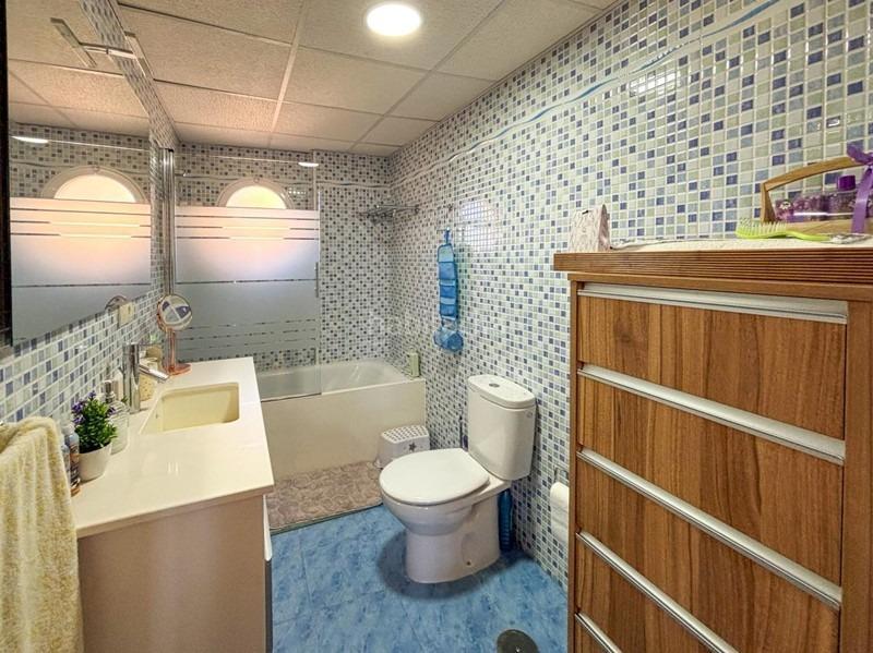 Foto 1f2ccedc-c7a6-41b5-bf40-10206513e7fd. Chalet avec piscine dans Belicena Vegas del Genil