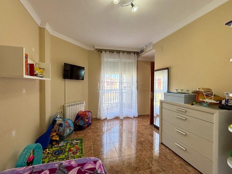 Foto 55250d64-40e5-458a-a54d-a6268484def4. Chalet avec piscine dans Belicena Vegas del Genil