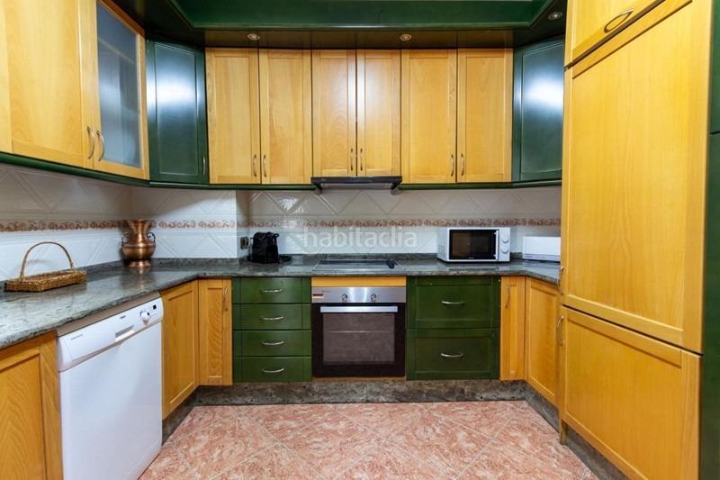 Foto 70c1dd9f-90b9-4dc0-89e1-e7f605f31df6. Chalet con riscaldamento parcheggio piscina in Padul