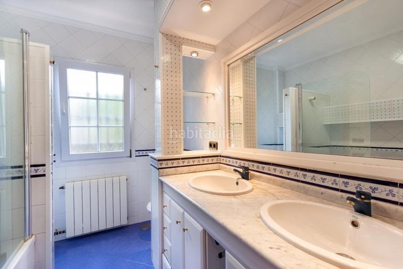 Foto cac68f17-f372-4ada-a94c-d580ca3b553f. Chalet con riscaldamento parcheggio piscina in Padul