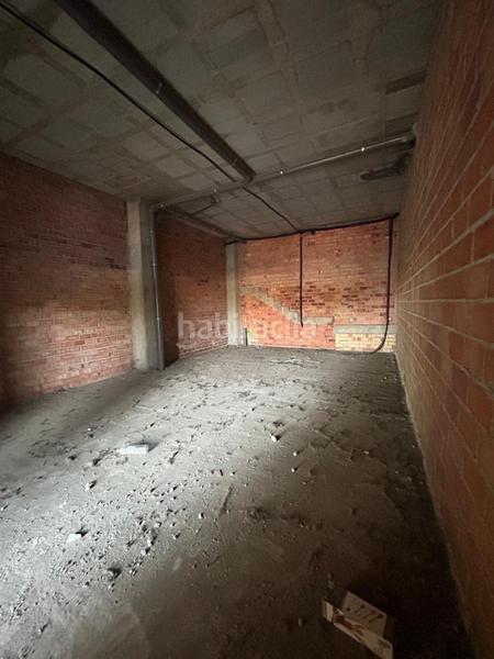 Foto 48ade9d8-53a2-4f4f-b3d9-ec37b4ea12e0. Local comercial a calle mejorana 4 a Atarfe