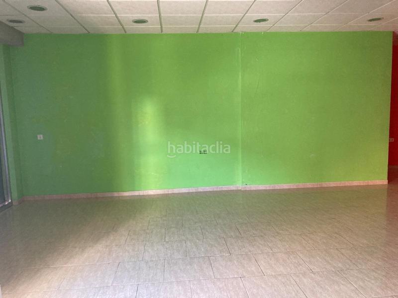 Foto f7bbd0d4-52a8-4b37-ab5d-50e5a1aceb5e. Rent business premise in Atarfe
