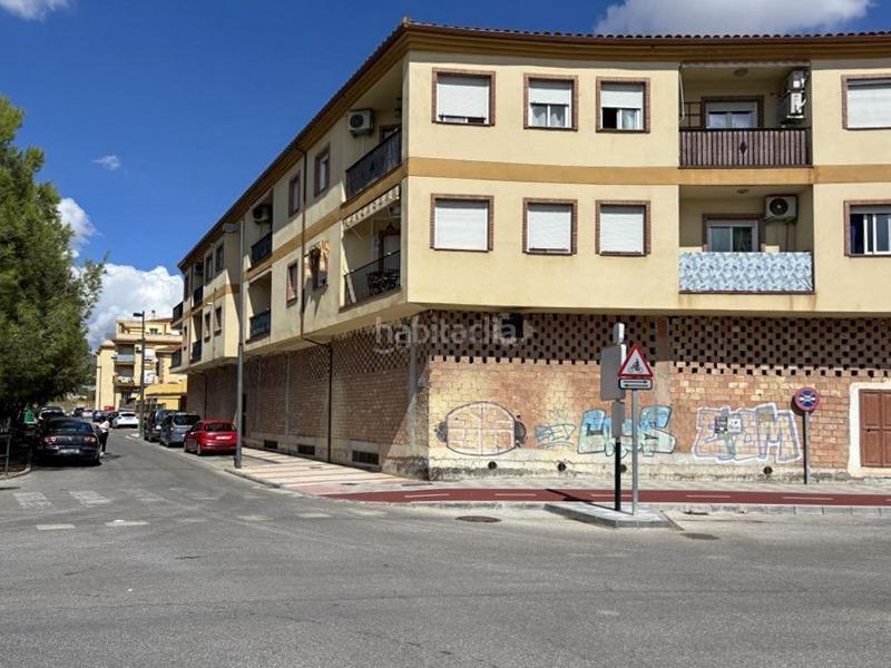 Foto 2350715c-98f9-403a-b16c-fa1088107a41. Pis amb aparcament a Atarfe