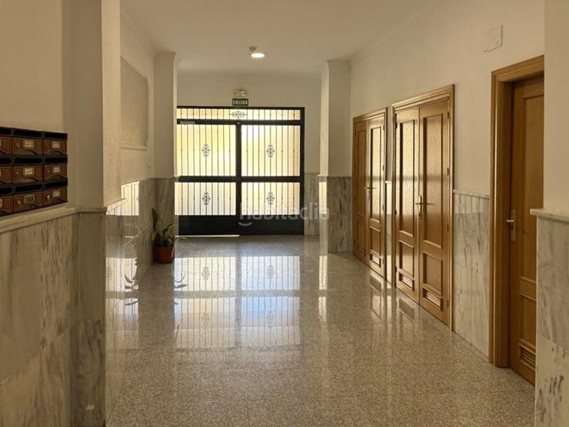 Foto 3306df59-e0c7-40a5-afa6-34957649d64f. Pis amb aparcament a Atarfe