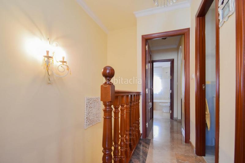 Foto 17e02f9a-5de6-41c4-9476-a0ed9db69ede. Casa adossada amb aparcament a Atarfe