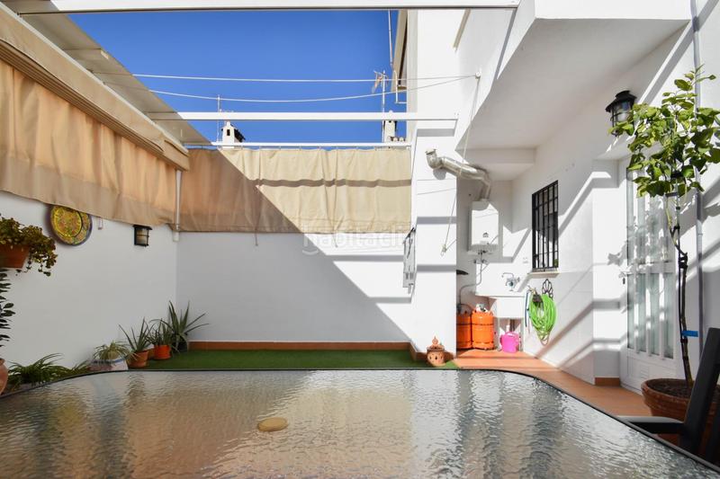 Foto 2ea07b3b-51c0-4aef-b99e-2c9444a5d472. Casa adossada amb aparcament a Atarfe