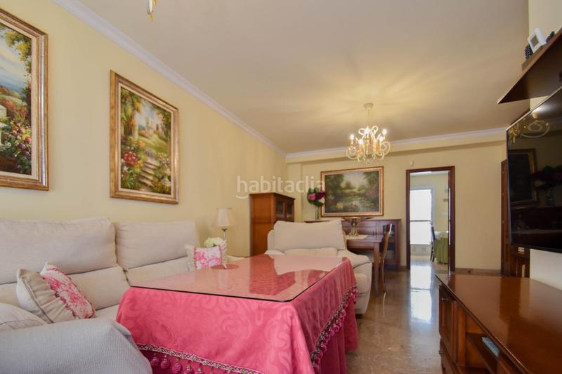 Foto 4f047d63-a5c1-4bcb-90da-8ba7d6932d84. Casa adossada amb aparcament a Atarfe