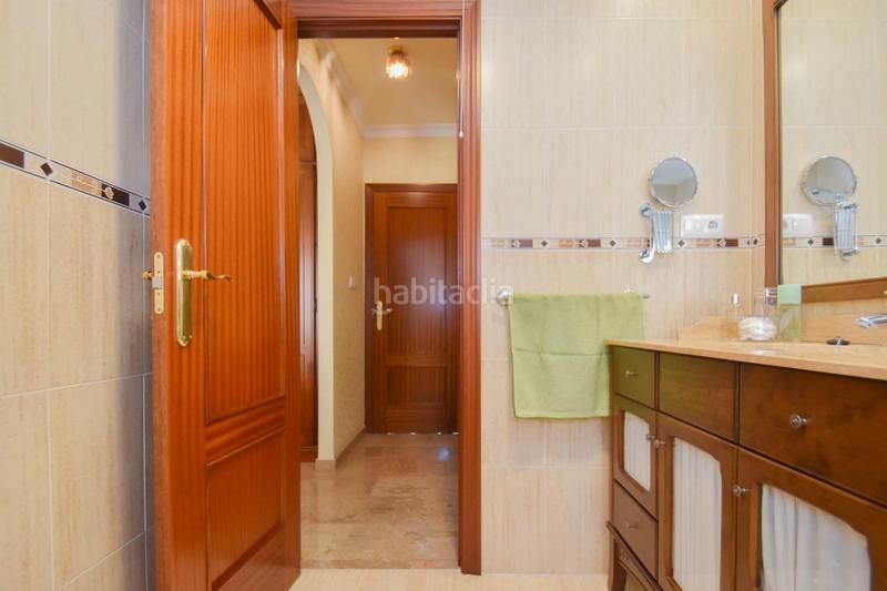 Foto 76e1a5dd-166a-4183-a067-74d8b1abac26. Casa adossada amb aparcament a Atarfe