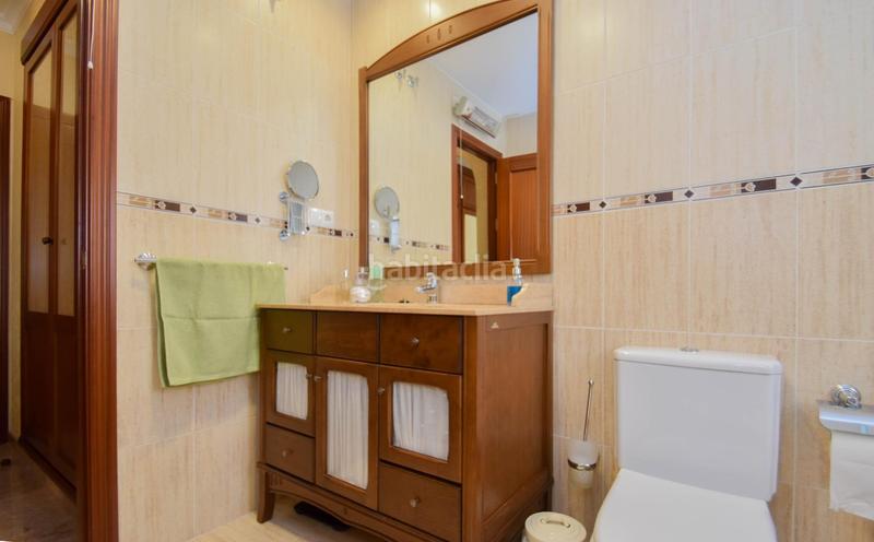 Foto 7b715909-79a0-4add-8748-b221b679d2ee. Casa adossada amb aparcament a Atarfe