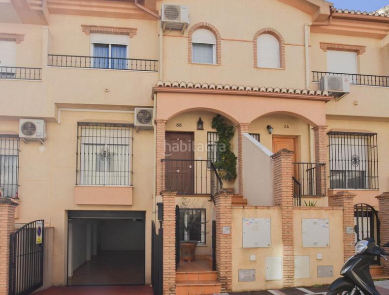 Foto 9aedeb00-4204-4423-ae1c-f00165012a9d. Casa adossada amb aparcament a Atarfe