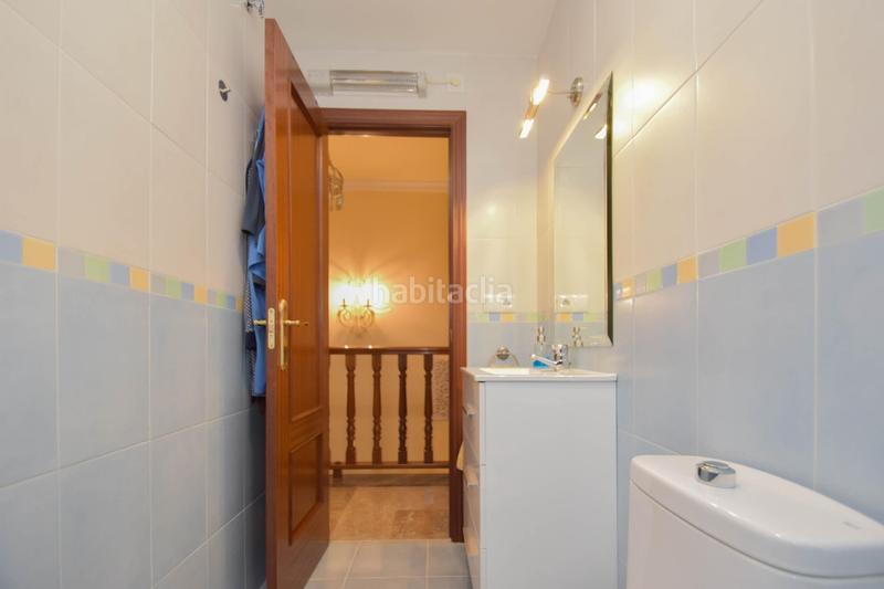 Foto d5c92f66-0adc-44d7-a7ad-926073d83d29. Casa adossada amb aparcament a Atarfe