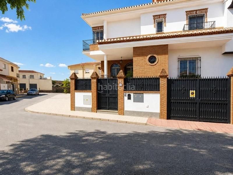 Foto 09cd077b-8761-4b94-b8af-51a78f5ee5db. Casa amb aparcament piscina a Santa Fe
