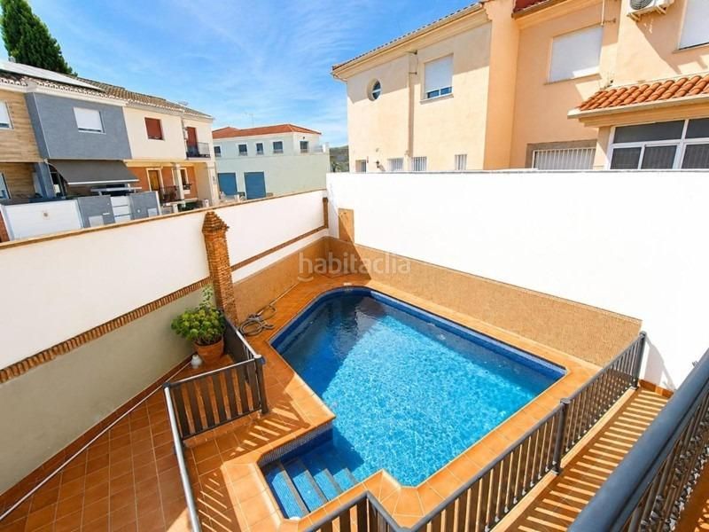 Foto 113e3790-2622-4683-91fe-9b9a9588874a. Casa amb aparcament piscina a Santa Fe