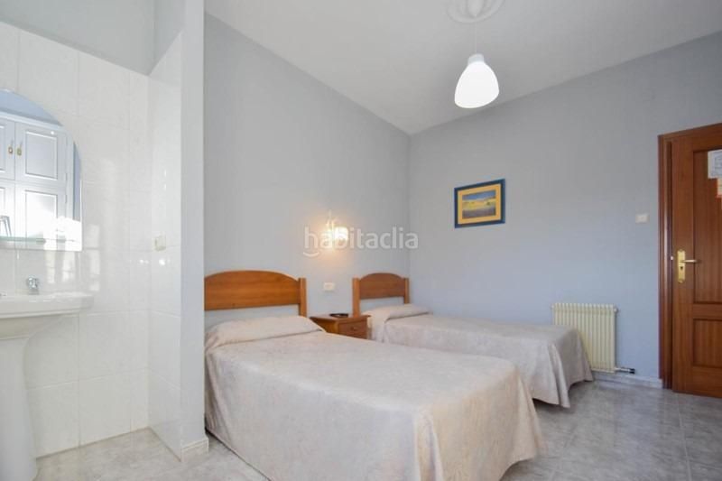 Foto 0cd0d5a1-753d-4615-8751-5af5fb5a362a. Edifici a Santa Fe