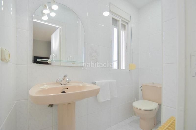 Foto c04bcc1b-af69-4b8d-baa4-3452384f3eb0. Edifici a Santa Fe
