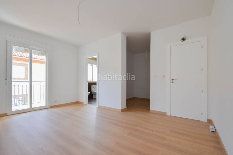 Foto 4af3a5ef-03c2-4c63-99d3-ac61b176eaa4. Casa adossada a Atarfe