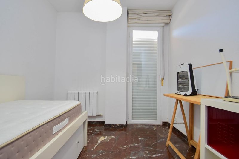 Foto 69134eb2-4db4-4d51-a41c-198c970da224. Piso fantástico piso con balcón y piscina en barrio periodistas!! en Granada