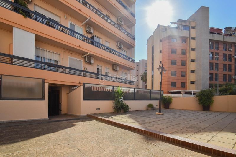 Foto a8d1eebd-e66d-45ce-b87d-bba8eb137bb7. Piso fantástico piso con balcón y piscina en barrio periodistas!! en Granada