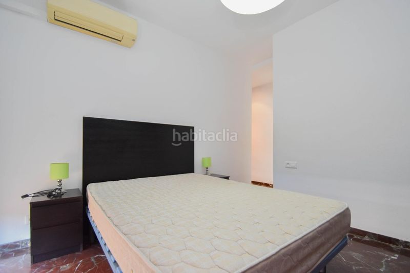 Foto de367e82-b260-4ef9-aa54-31a0af805e7f. Piso fantástico piso con balcón y piscina en barrio periodistas!! en Granada