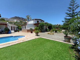 Bauernhof en Camino de la cuesta del r�o. Maravillosa finca en alora