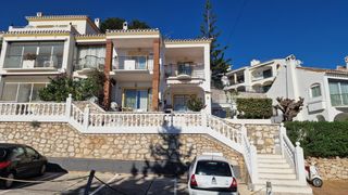 Reihenhaus en Avenida de francia de mijas golf 14. Vivir en el golf es vivir en el cielo