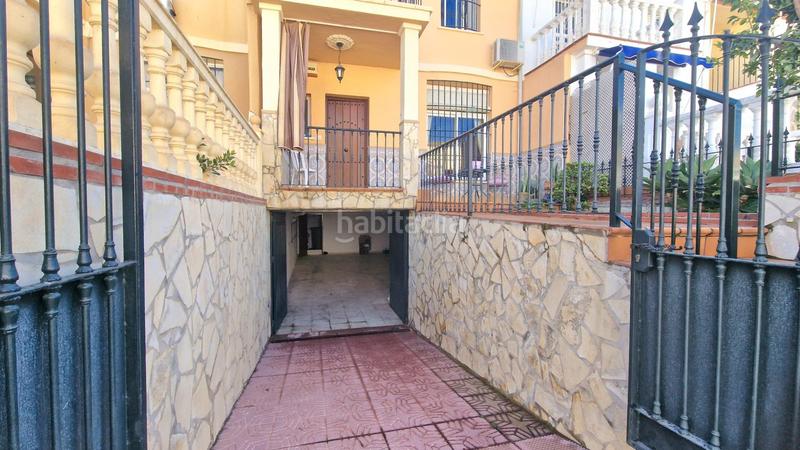 Foto 928bbc52-2ef9-4d41-bd24-b108c2bcba4a. Casa adossada amb aparcament a Centro Mijas