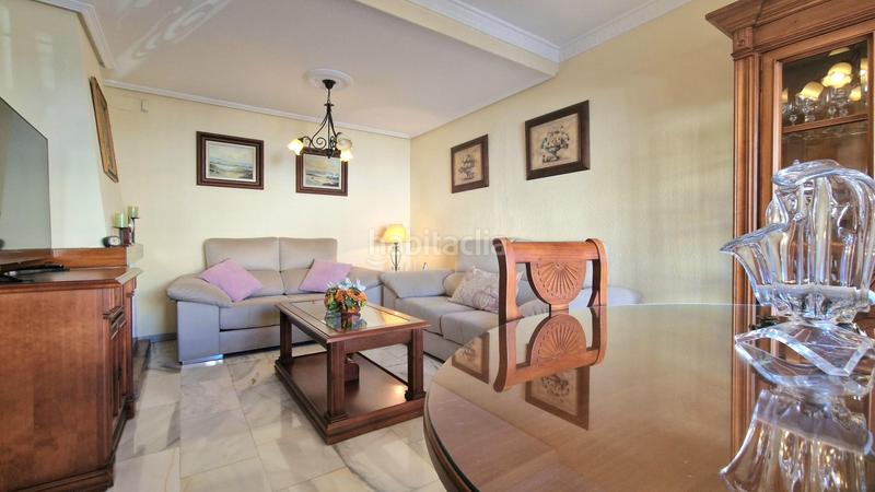 Foto cce008e5-a2ec-4ead-b248-f49e32aff76e. Casa adossada amb aparcament a Centro Mijas