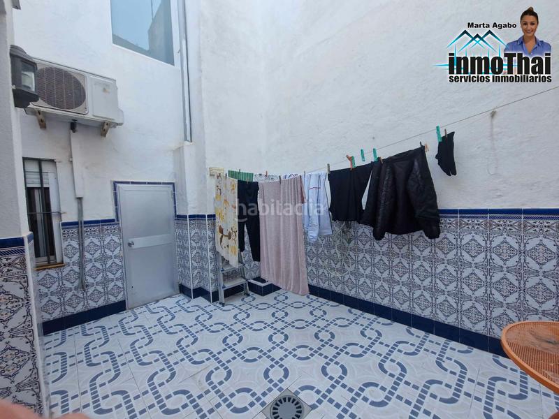 Foto 18a550ef-def2-4fcf-b098-16182de2c467. Casa aparellada amb aparcament a Centro Jerez de la Frontera